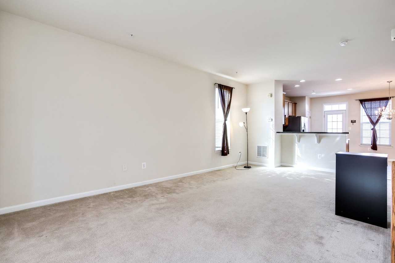 7125 Penny Ln - Photo 4 of 18