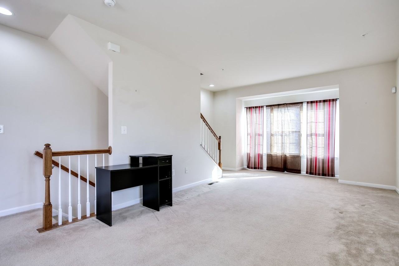 7125 Penny Ln - Photo 6 of 18