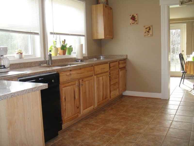 1171 Thomas Ln - Photo 2 of 8