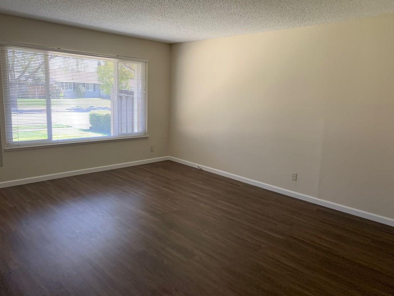 5809 Comanche Dr - Photo 2 of 32