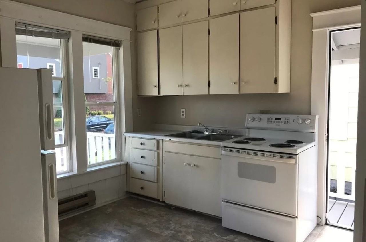 230 Nw 13th St - Photo 4 of 8