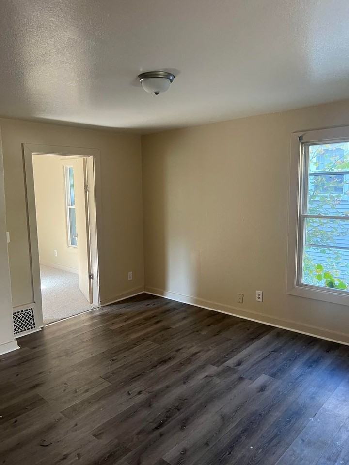 427 Almyra Ave - Photo 2 of 8