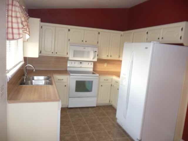 114 Southeast Trenton Road - Photo 6 of 21