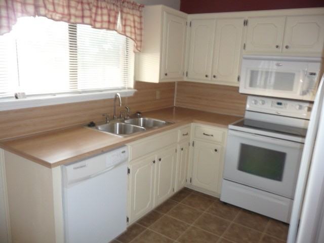 114 Southeast Trenton Road - Photo 7 of 21