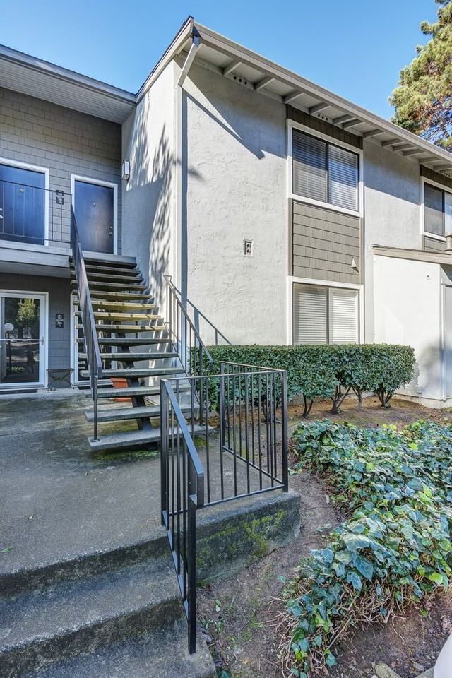 900 Cambridge Dr #138 - Photo 4 of 24