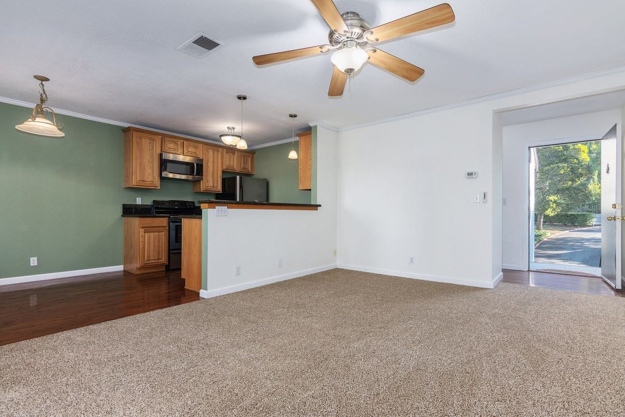 900 Cambridge Dr #138 - Photo 7 of 24
