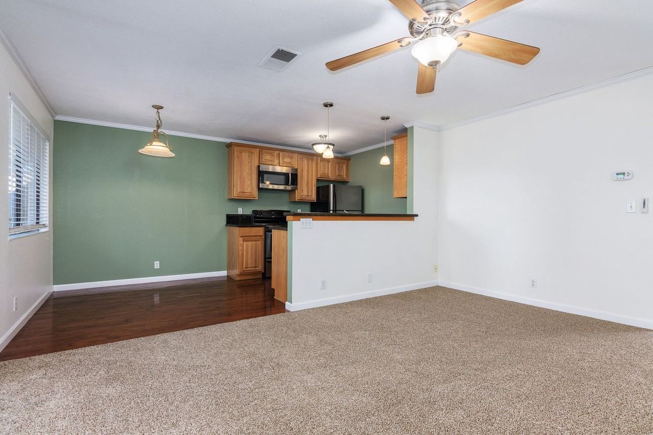 900 Cambridge Dr #138 - Photo 6 of 24