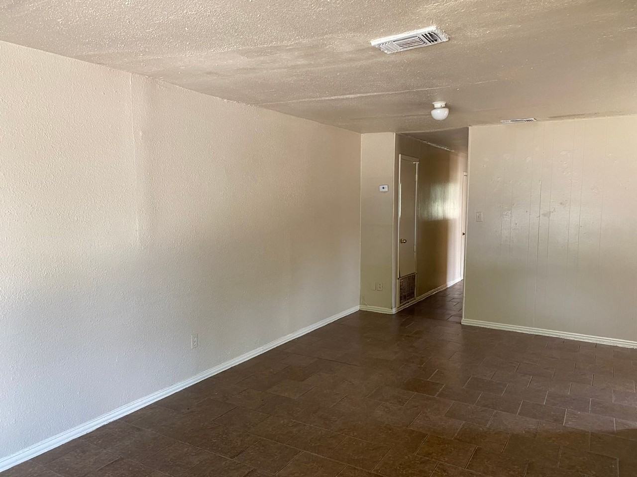 1136 San Francisco - Photo 3 of 21