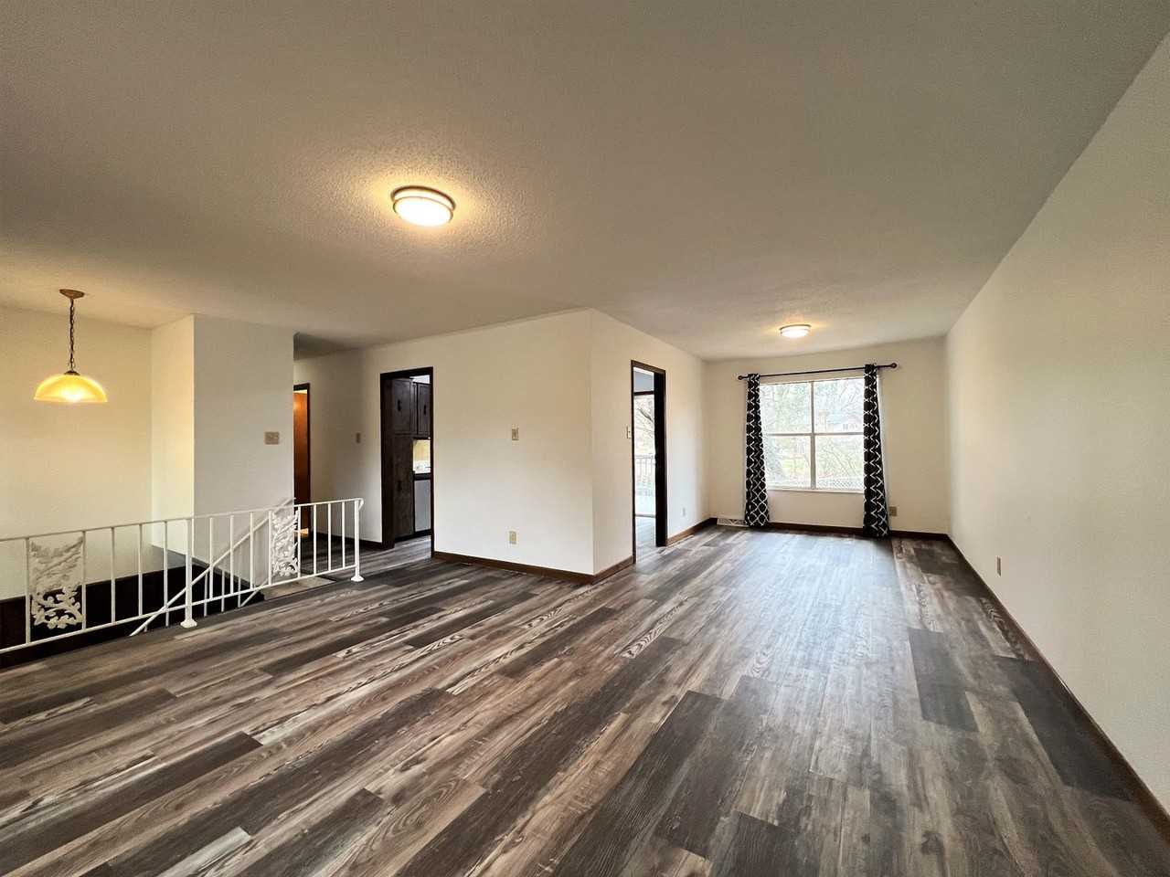 11518 Midhurst Dr - Photo 4 of 24