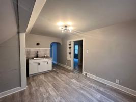 featured image of 2484 W Chambers St