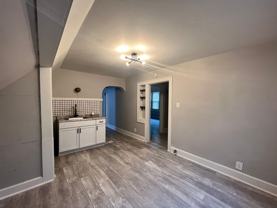 2484 W Chambers St - Photo 1 of 1