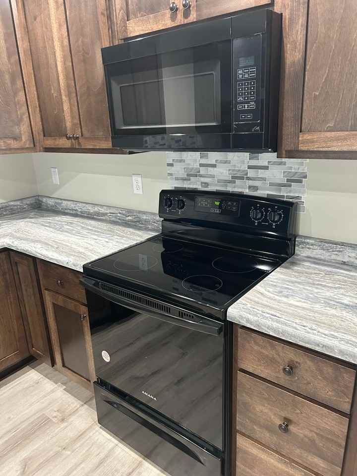 1814 N Oberg Cir - Photo 3 of 35