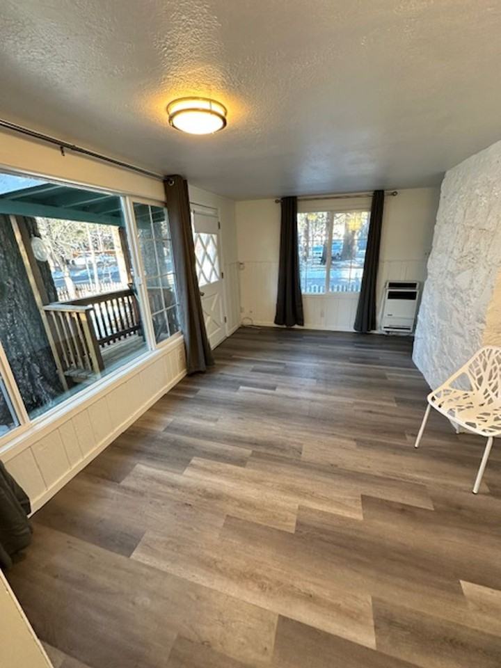 2598 Chris Ave - Photo 2 of 11