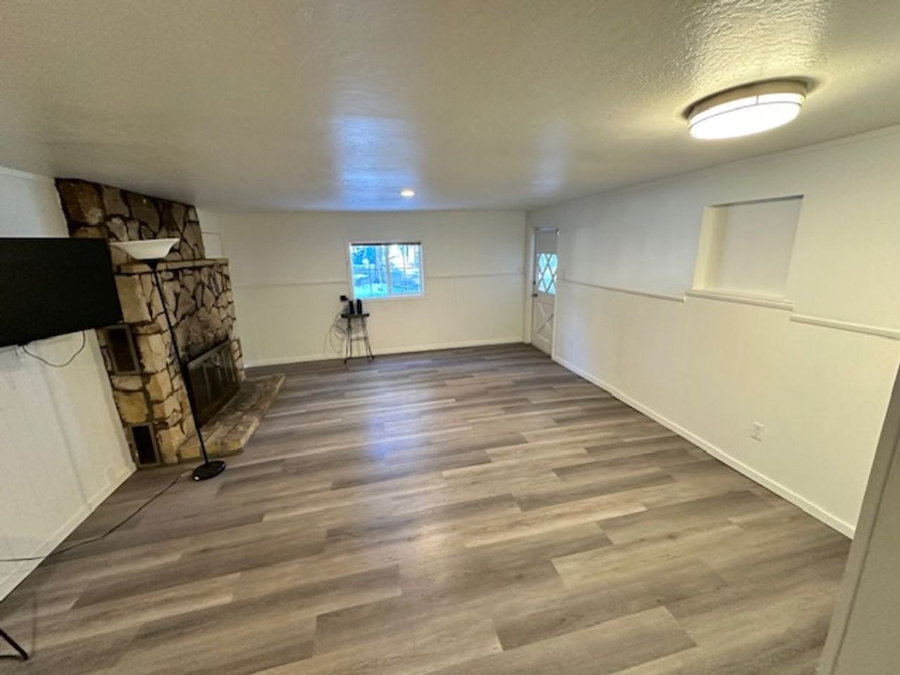 2598 Chris Ave - Photo 4 of 11