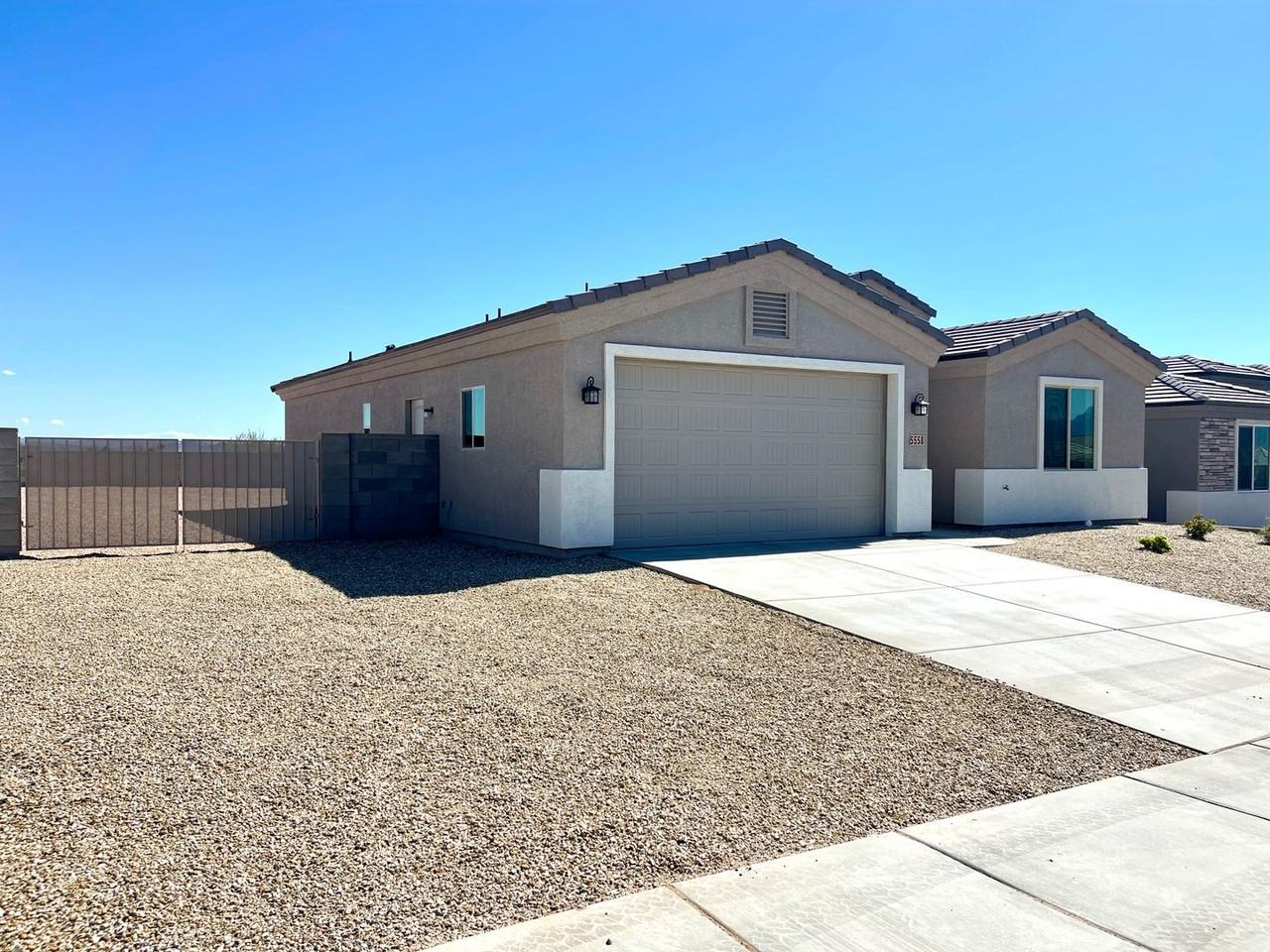 5558 Eagle View Rd - Photo 3 of 36