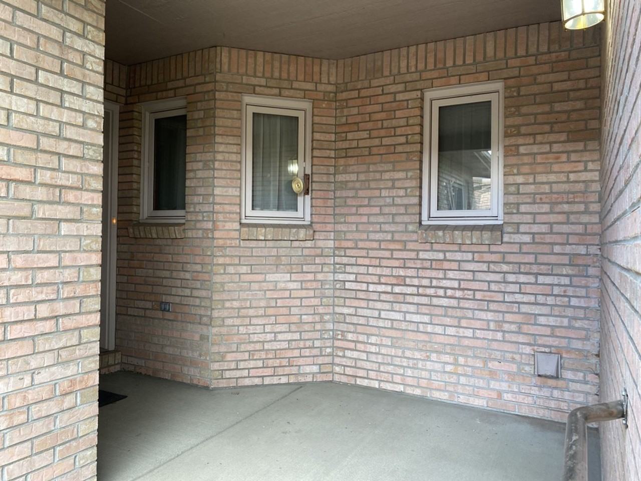 2325 Northbrook Dr - Photo 5 of 49
