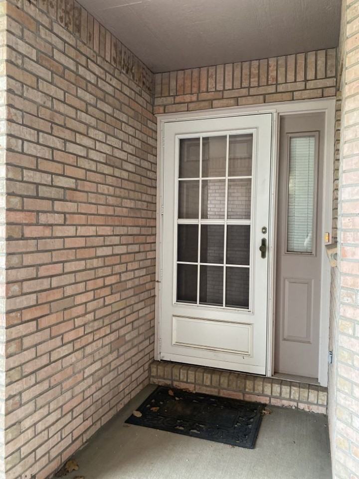 2325 Northbrook Dr - Photo 6 of 49