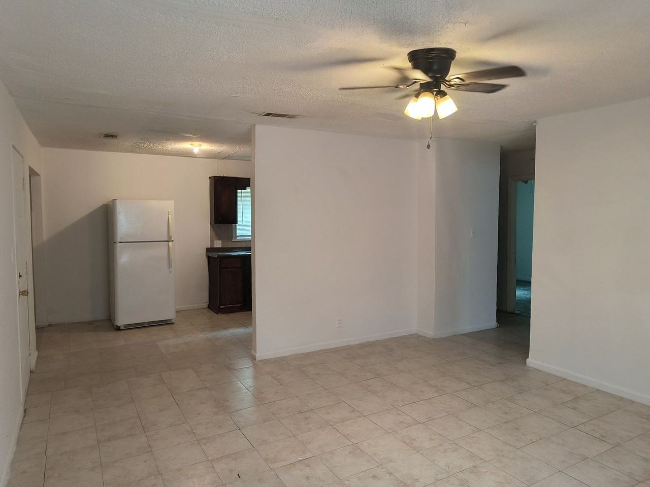 1107 S Cypress Unit 1 & 2 - Photo 3 of 6