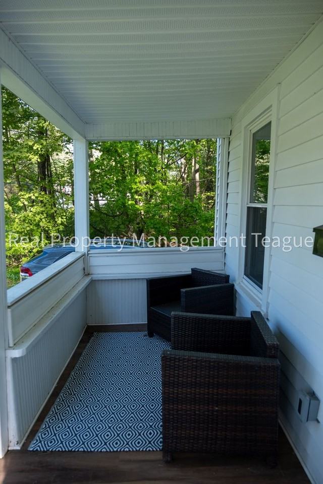86 Pashley Rd - Photo 2 of 25