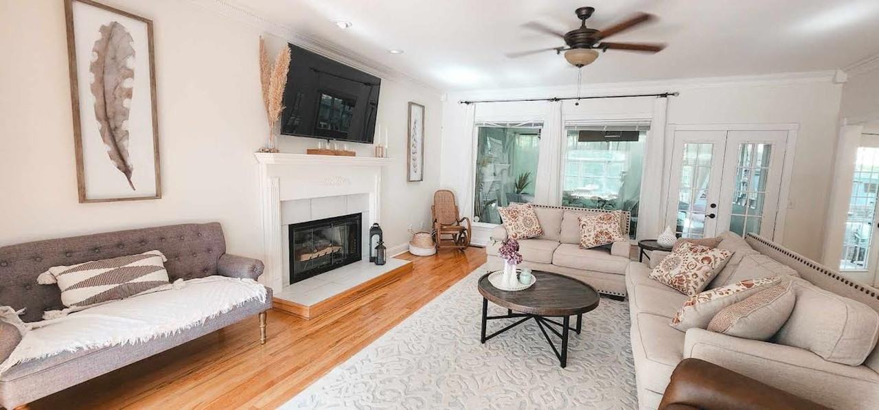 1408 Woodway Dr - Photo 3 of 50