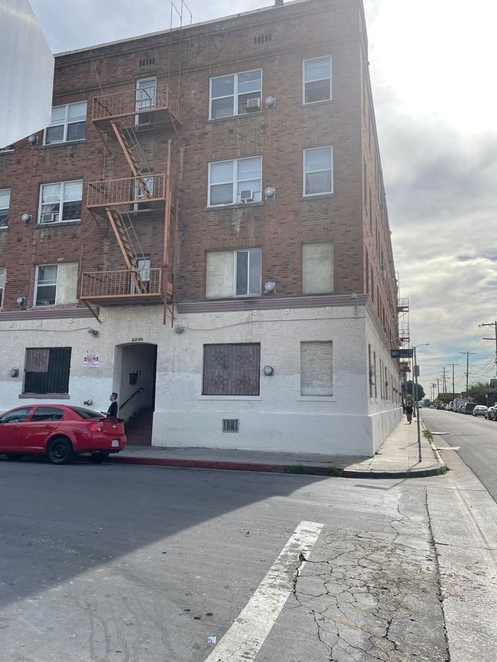 The Sylvester Apartments - Photo 3 of 3