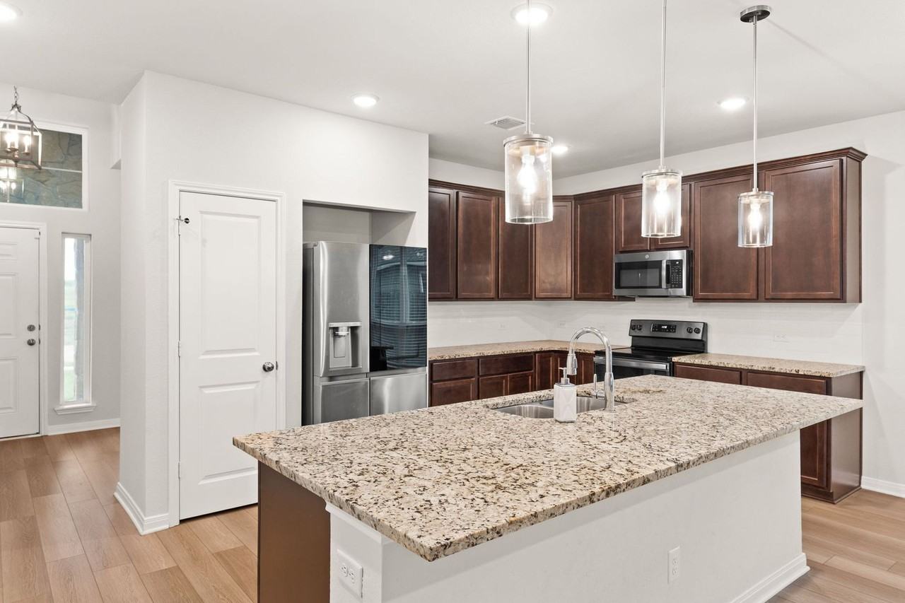 7101 Mcgregor Loop - Photo 5 of 15
