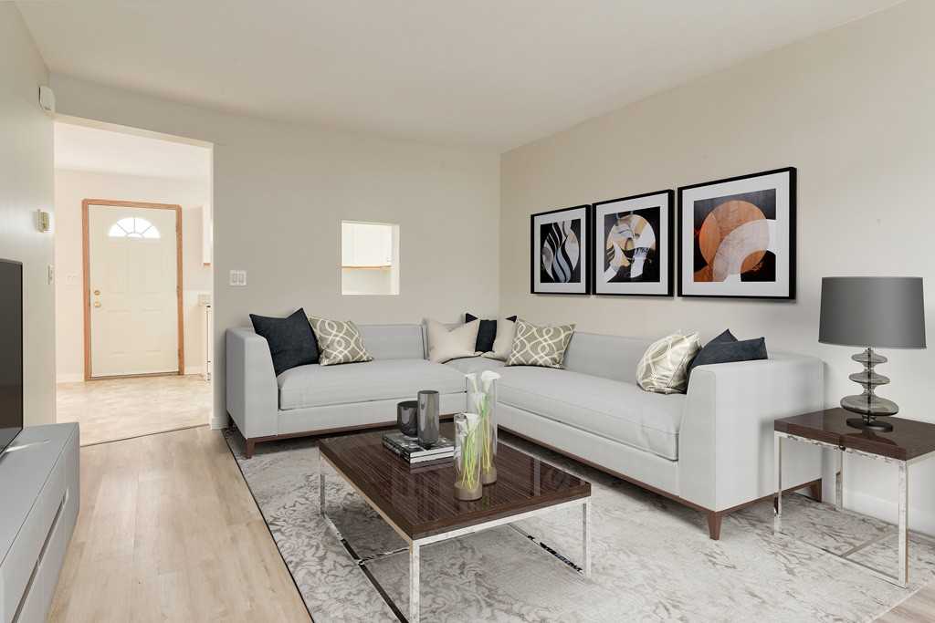 Kelloway Crescent Townhomes - Photo 2 of 14