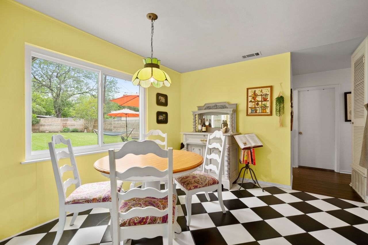 408 Ramble Ln - Photo 5 of 27