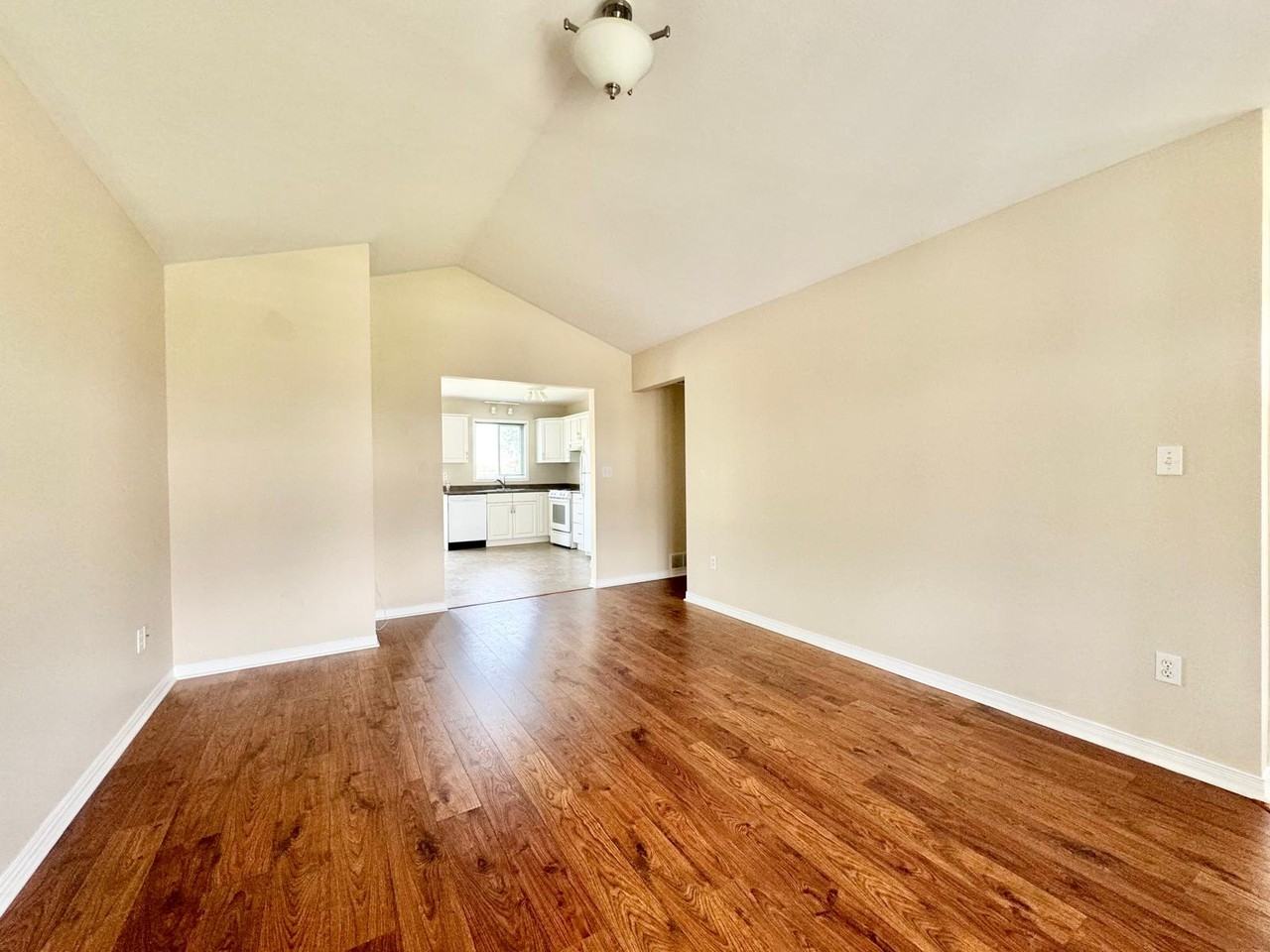 11 Alma Dr #MAIN - Photo 3 of 15