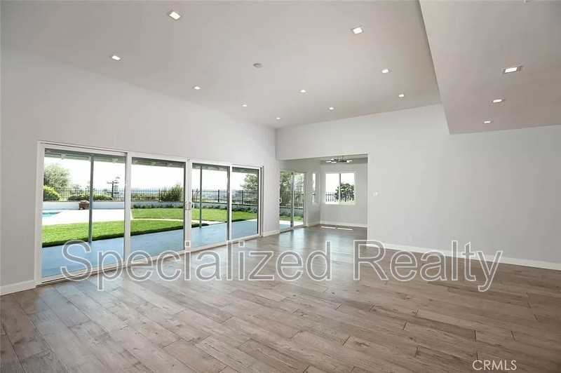 1640 Cumberland Ter - Photo 3 of 17