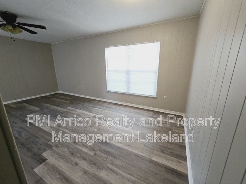 3323 S Polk Ave - Photo 6 of 12