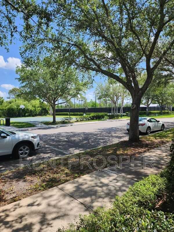 13118 Honey Locust Dr - Photo 3 of 20