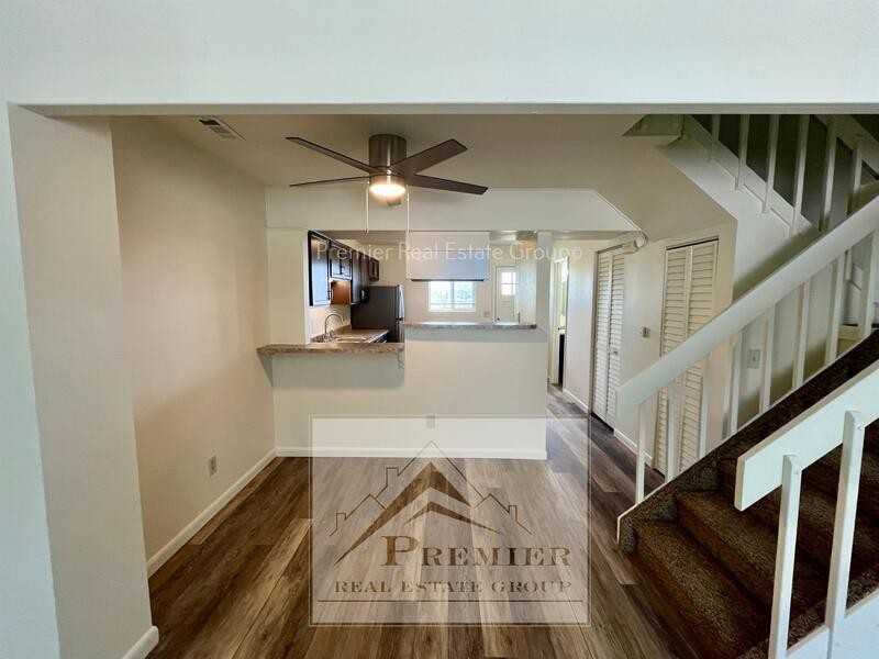 2433 Cherokee Park Pl - Photo 3 of 10