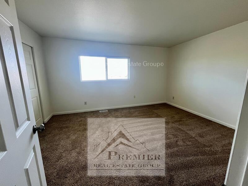 2433 Cherokee Park Pl - Photo 7 of 10