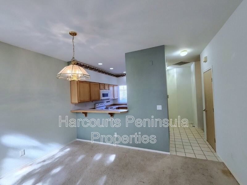1598 Seasons Ln Nw - Photo 4 of 26