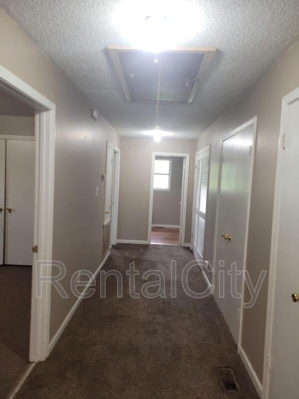 232 Maple St #A - Photo 3 of 13