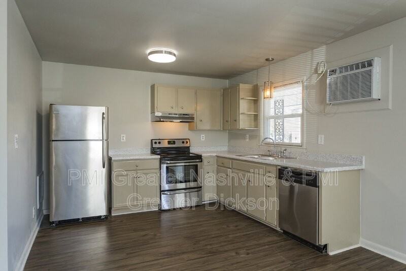 816 Greenland Dr #14 - Photo 5 of 14
