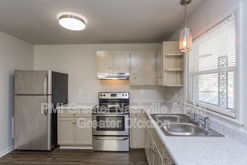 816 Greenland Dr #14 - Photo 6 of 14