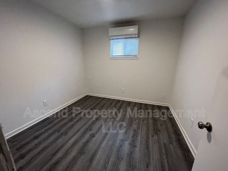 1206 Sholar Ave #B - Photo 7 of 8