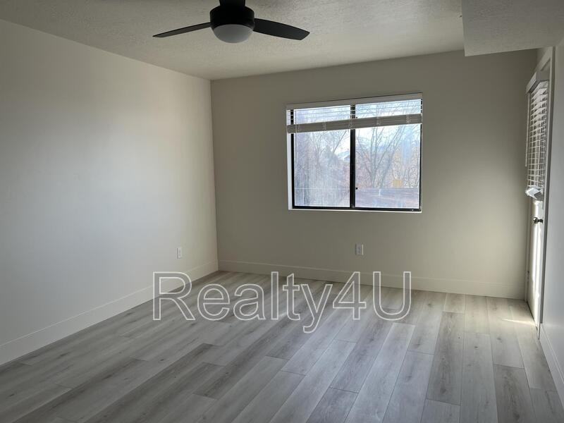 2244 N Canyon Rd - Photo 6 of 15