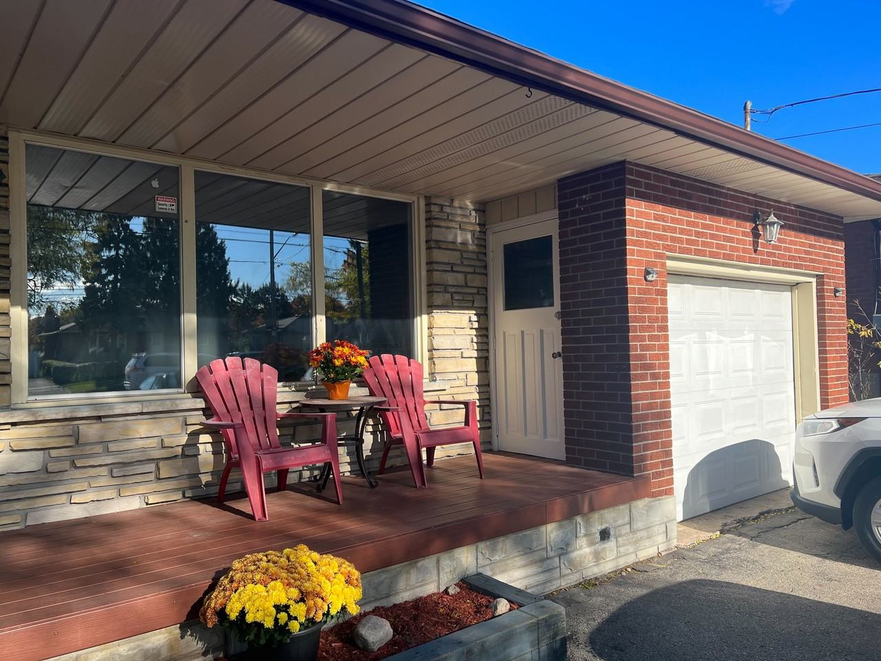 331 Victoria Road North #A - Photo 2 of 17