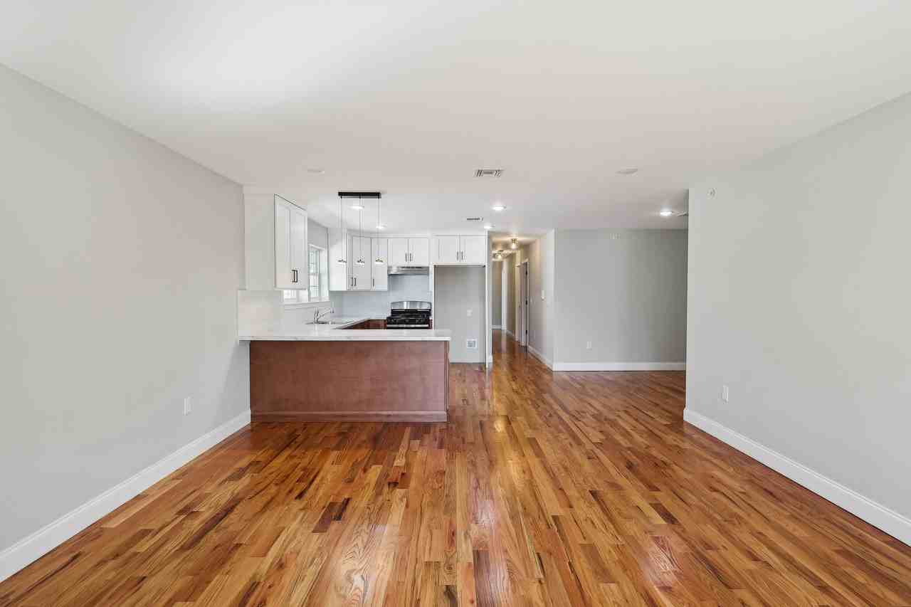 369-371 Roseville Avenue #1 - Photo 3 of 12