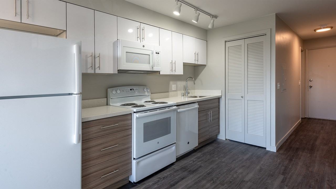 Sylvan Court - Photo 2 of 39