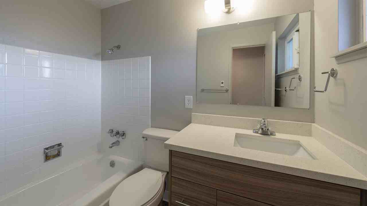 Sylvan Court - Photo 4 of 39