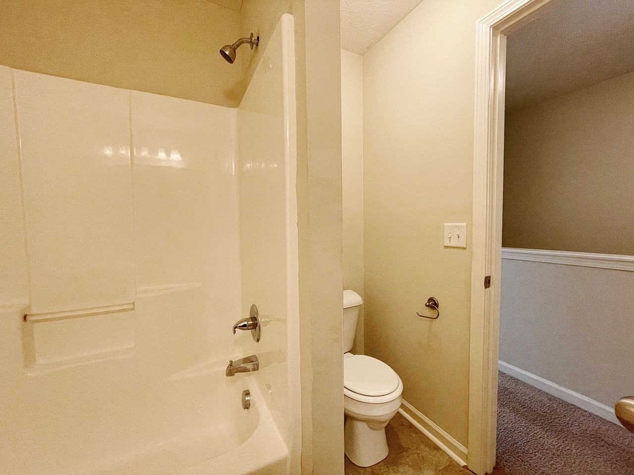 453 Upper Stone Ave - Photo 3 of 27