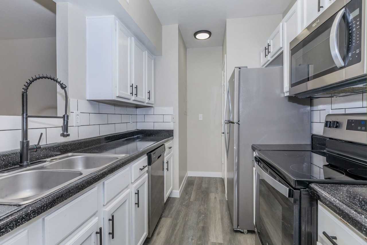 Vertical East Apartments *All Units Remodeled* - Photo 3 of 20