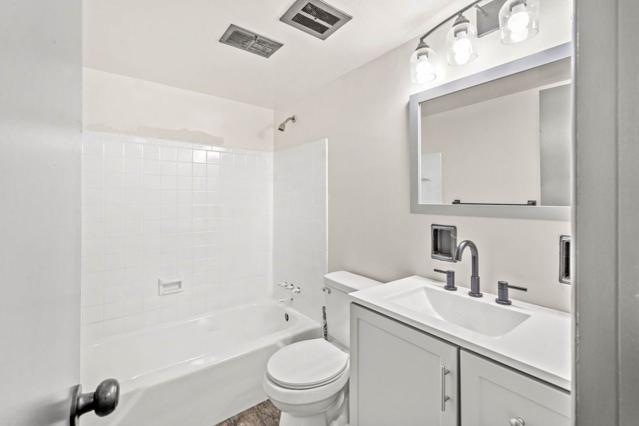 2434-2440 Brownsville Road - Photo 2 of 37