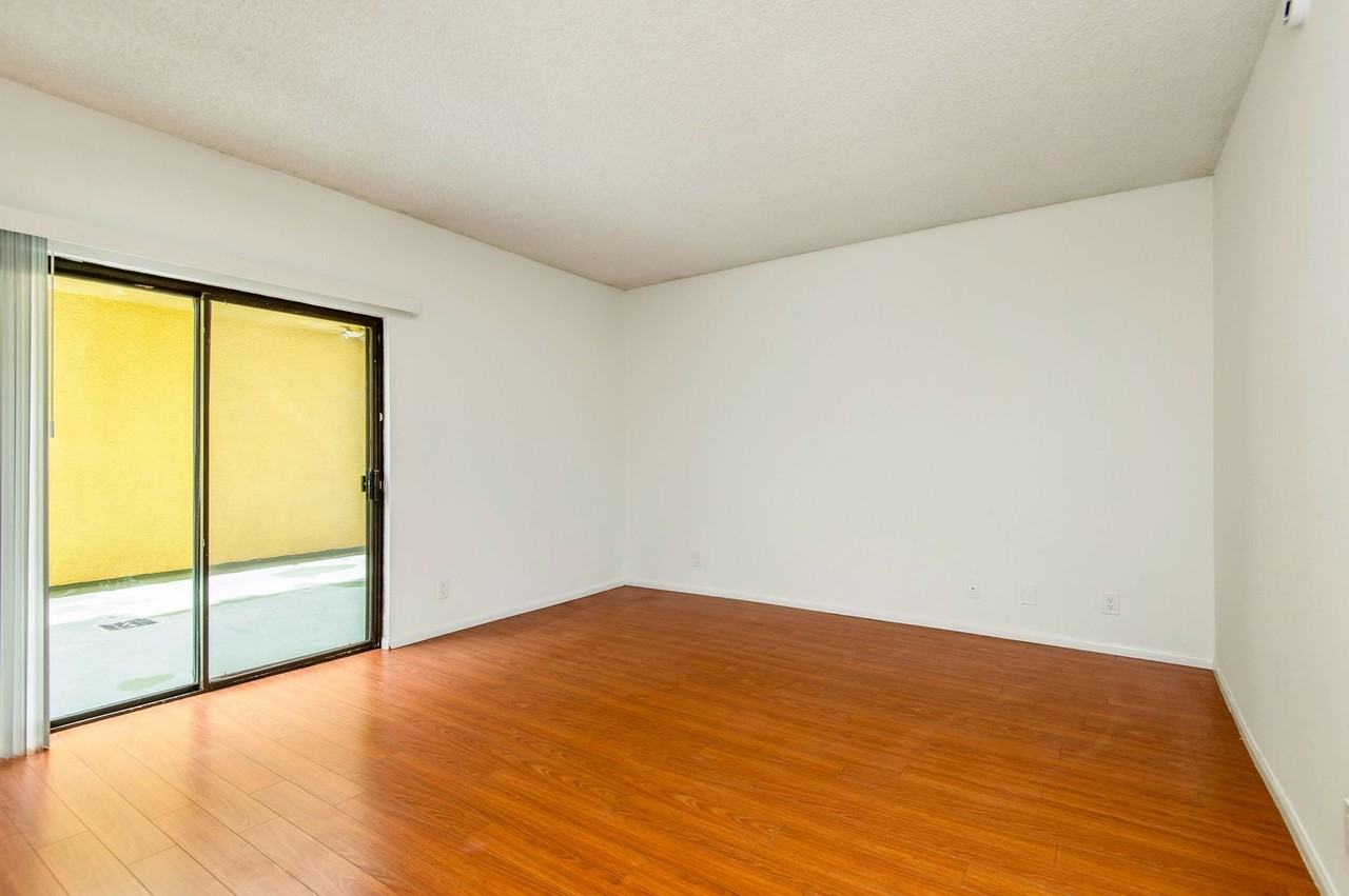 2724 Abbot Kinney Blvd. - Photo 3 of 22