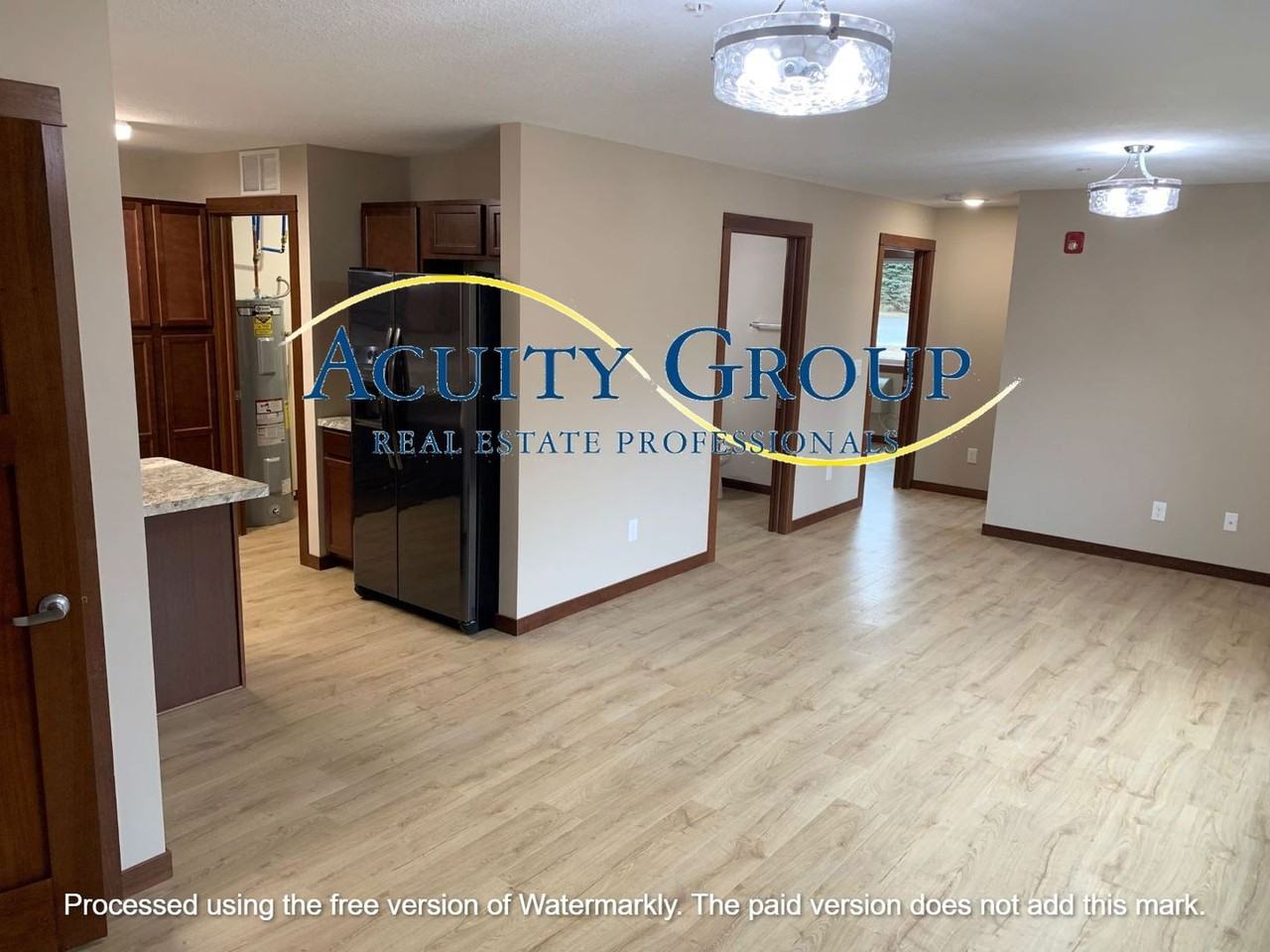 Hailey's Apartments - Photo 2 of 9