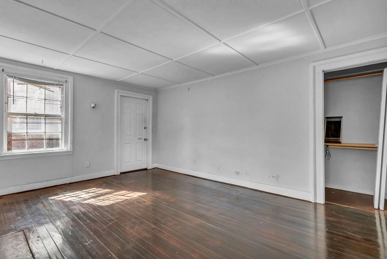 115 Dwight Street - Photo 3 of 10